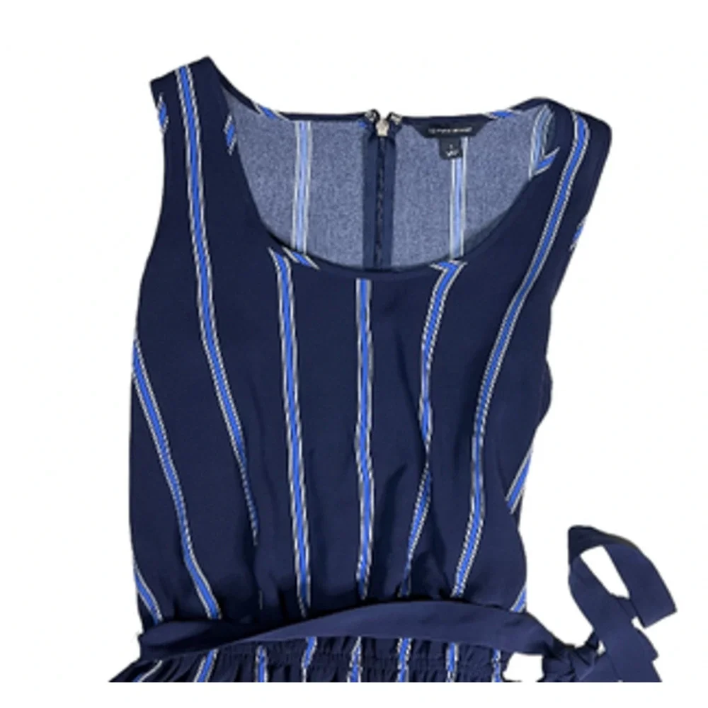 Tommy Hilfiger Romper Size 4 - Picture 2 of 8